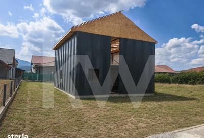 Casă cu 3 camere cu Teren 470 Mp în Central