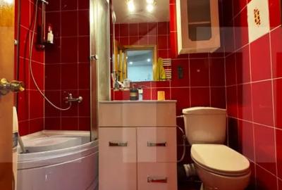 Apartament cu 4 camere decomandat, mobilat în Central - 1
