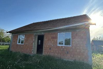 Casă cu Teren 1000 Mp în Șipet - 5
