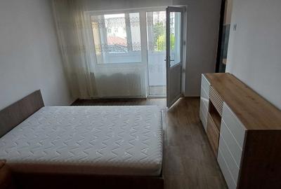 Garsonieră decomandată în Nord