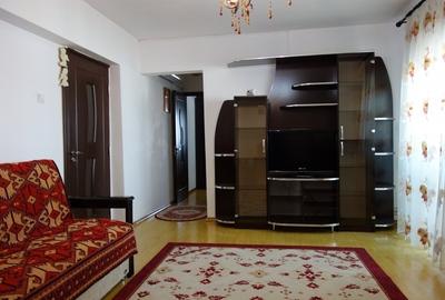 Apartament cu 2 camere semidecomandat, mobilat în Central