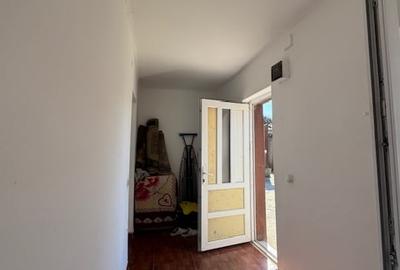 Casă cu 4 camere cu Teren 388 Mp în Palazu Mare - 4