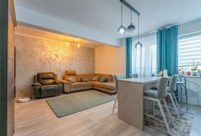 Apartament cu 2 camere decomandat în Tractorul