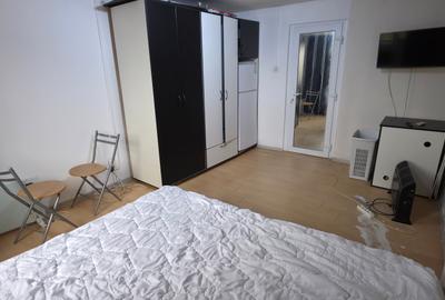 Garsonieră decomandată în Lipovei