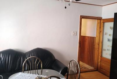 Apartament cu 3 camere semidecomandat în Central - 6