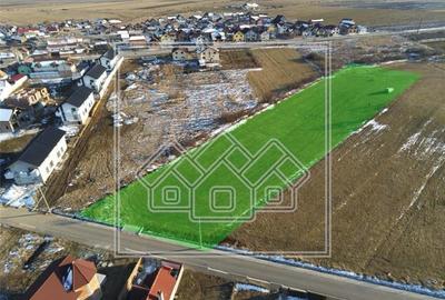 Teren Construcții intravilan de 618 mp, în Cristian - 10