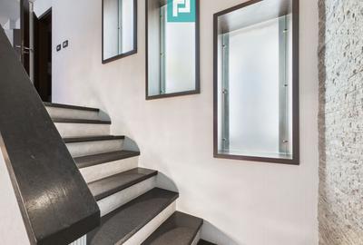 Apartament cu 3 camere semidecomandat, mobilat în UTA - 18