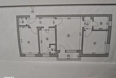 Apartament cu 3 camere semidecomandat în Central - 1