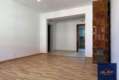 Apartament cu 3 camere decomandat în Central - 3