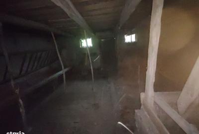 Casă cu 4 camere în Slatina de Mureș