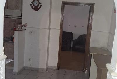 Apartament cu 2 camere decomandat în Republicii