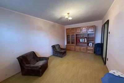 Apartament cu 2 camere decomandat în Micro 20 - 2