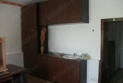 Casă cu 5 camere cu Teren 500 Mp în Central - 5
