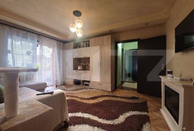 Apartament cu 3 camere semidecomandat, mobilat în Lipovei