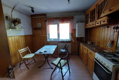 Apartament cu 3 camere decomandat, mobilat în Mănăștur