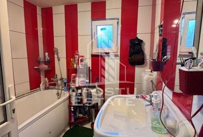 Casă cu 2 camere semidecomandat cu Teren 307 Mp în Central