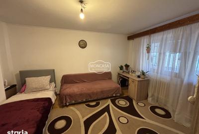 Apartament cu 4 camere decomandat în Central - 1