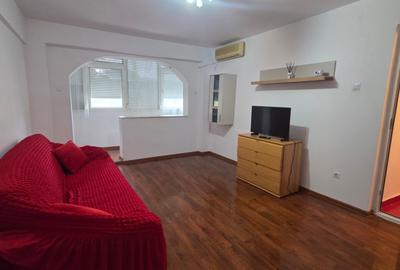 Apartament cu 3 camere decomandat în Radu Negru