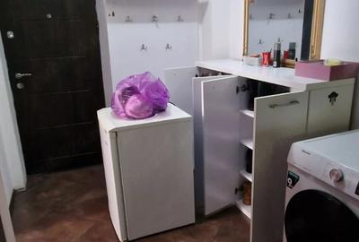 Apartament cu 2 camere semidecomandat în Central - 1