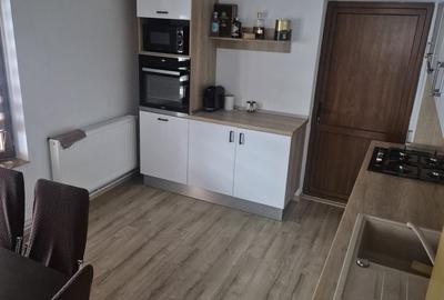 Casă cu 4 camere în Central - 2
