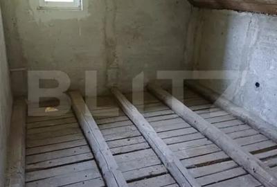Casă cu 4 camere cu Teren 2200 Mp în Central - 10