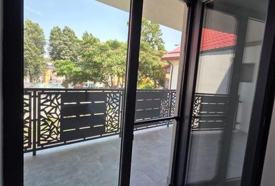 Casă cu 5 camere cu Teren 300 Mp în Babadag