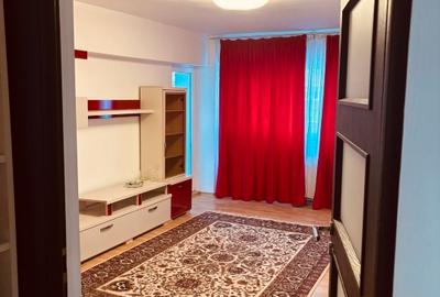Apartament cu 3 camere decomandat în Moșilor