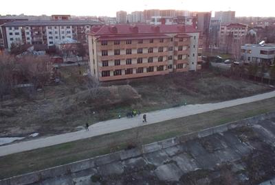 Proprietate specială, de 1,650 mp, în Lacul Morii - 2