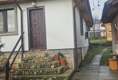 Casă cu 4 camere în Pietroasele - 6