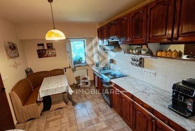 Apartament cu 4 camere decomandat în Ultracentral