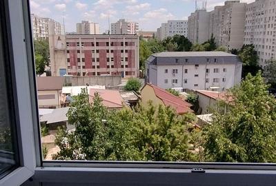 Apartament cu 3 camere semidecomandat în Titan