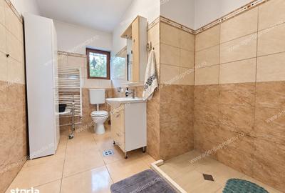 Casă cu 3 camere cu Teren 530 Mp în Vânători