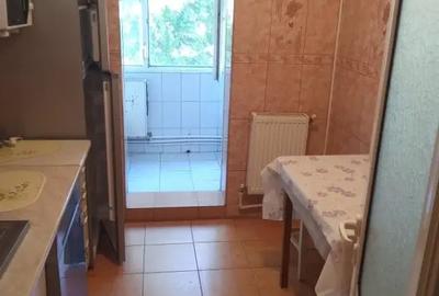 Garsonieră decomandată în Dorobanți