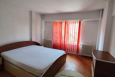 Apartament cu 4 camere decomandat, mobilat în Unirii - 2