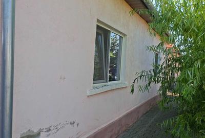 Casă cu 3 camere în Central