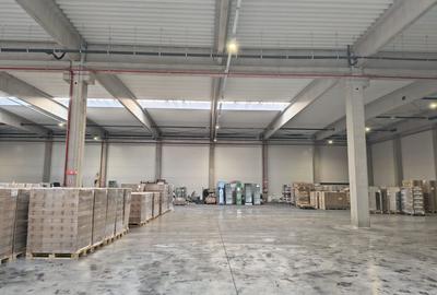 Spațiu comercial, de 2,000 mp, în Centura - 4