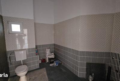 Apartament cu 4 camere în Mărăști