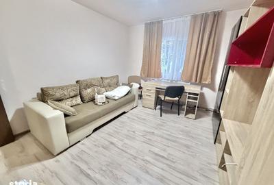 Garsonieră decomandată în Tudor