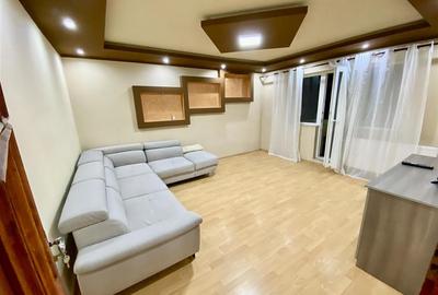 Apartament cu 3 camere decomandat în Rogerius