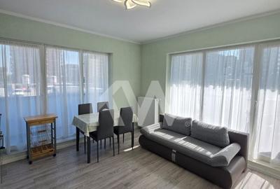 Apartament cu 3 camere decomandat în Tractorul