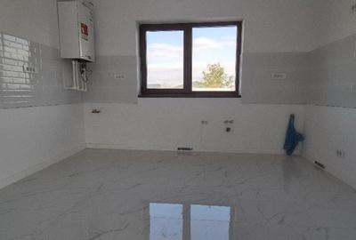 Casă cu 4 camere cu Teren 400 Mp în Clinceni