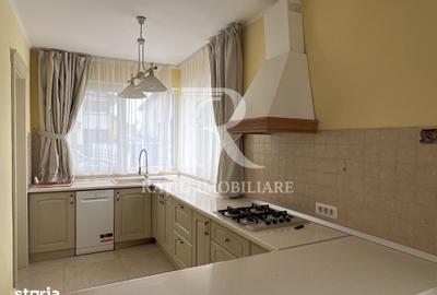Casă cu 4 camere cu Teren 681 Mp în Central