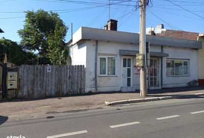Casă cu 4 camere în Central