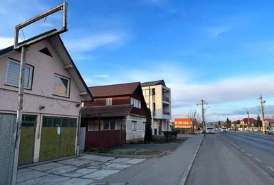 Casă cu Teren 930 Mp în Central - 2