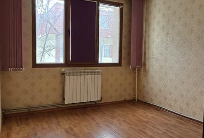 Apartament cu 3 camere decomandat în Drumul Taberei - 2