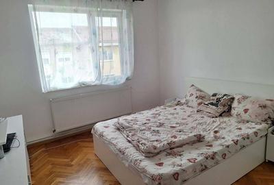 Apartament cu 2 camere decomandat în Bogdăneștilor