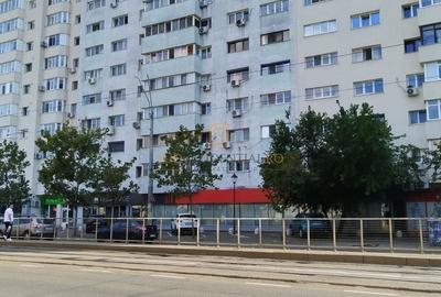 Apartament cu 4 camere în Berceni