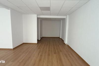 Spațiu comercial, de 60 mp, în Central