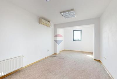 Spațiu comercial, de 30 mp, în Centrul Civic
