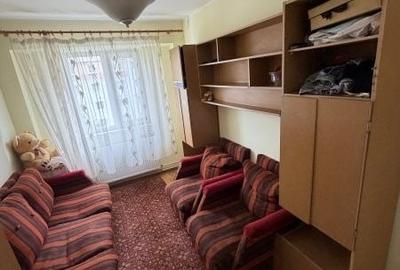 Apartament cu 3 camere decomandat, mobilat în Viziru 3 - 1